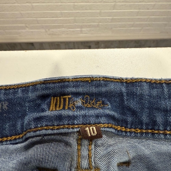 Kut from the Kloth Blue Skinny Jeans - Picture 4 of 5